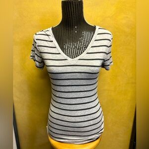 Medium Zenana Outfitters V neck t-shirt